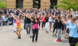 Visuel zumba en plein air - Universit� Jean Moulin Lyon 3