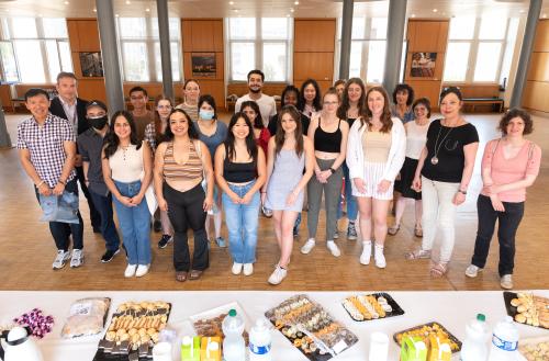 Les étudiants de la French Summer School 2023 accueillis au Salon des Symboles Nord 